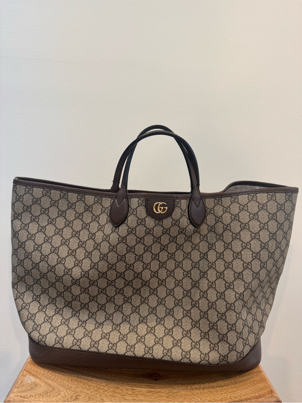 Gucci GG Supreme Canvas Tote in Beige and Brown